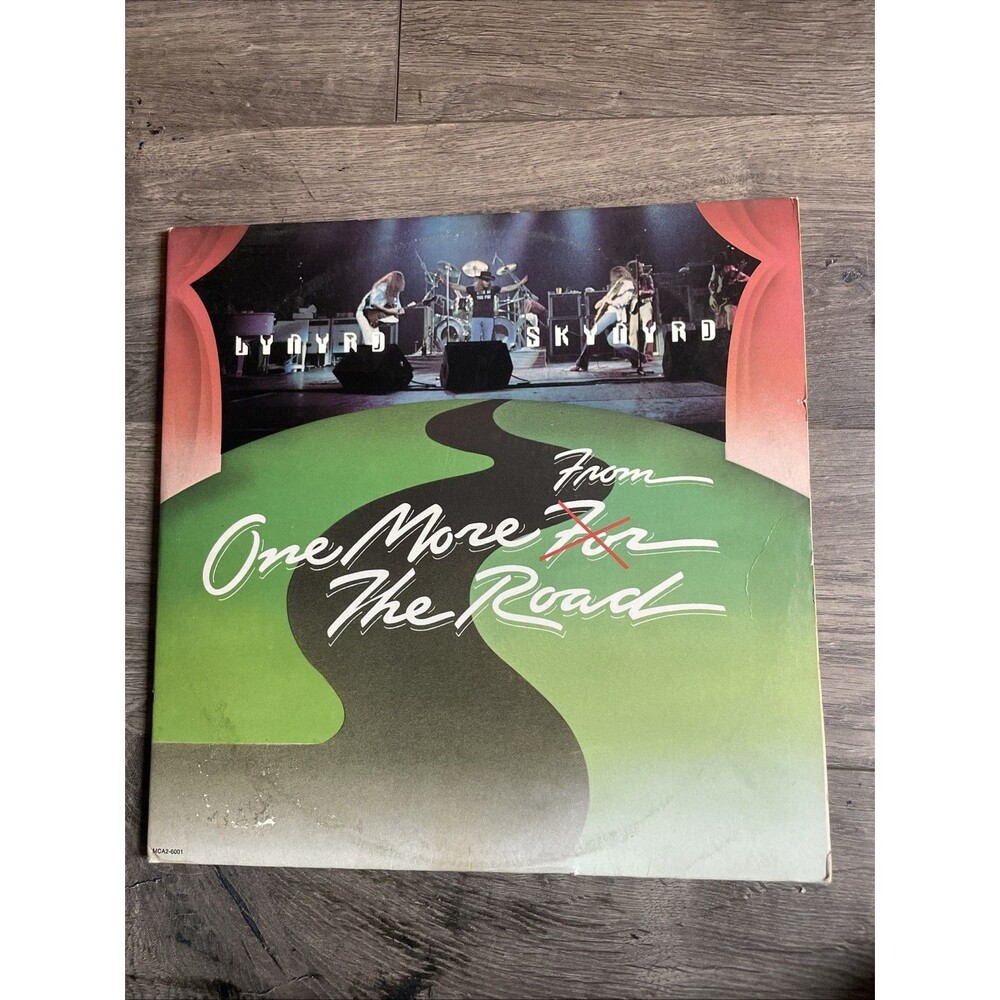 Lynyrd Skynyrd – One More From The Road, 1976 2x LP, MCA Records – MCA2-6001